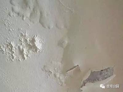 屋里地面返潮怎么解决,地面为什么会返潮怎样处理