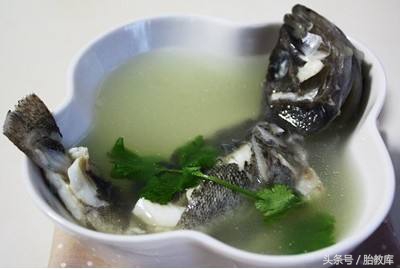 剖宫产刀口贴胶带好痒,剖宫产手术20天刀口特别痒