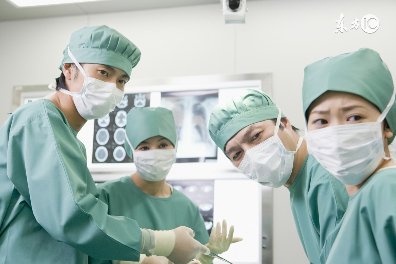 金牌月嫂分享顺产与剖腹产,分娩时助产士人文关怀