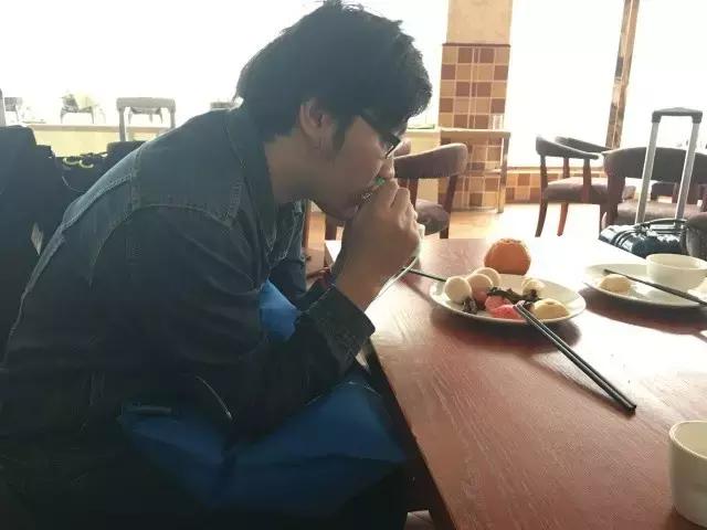 最真实稻城亚丁航拍,一分钟感受稻城亚丁景点