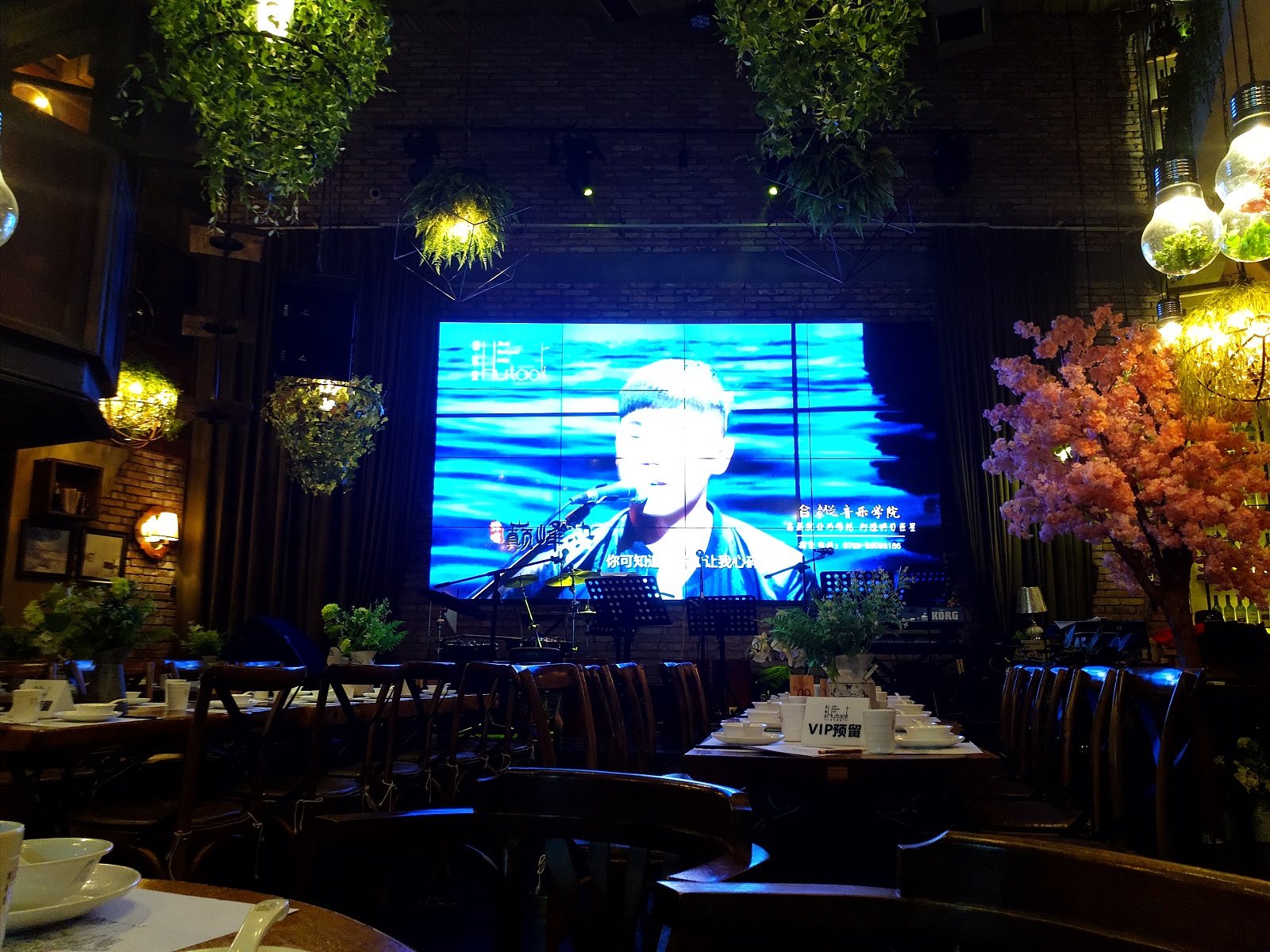 小米5c什么时候出的,小米手机初代价格