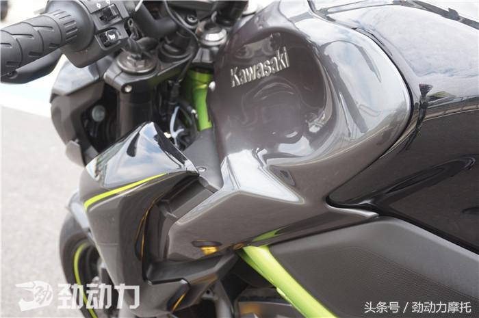川崎z9002017款感受,川崎z900se和z900re区别