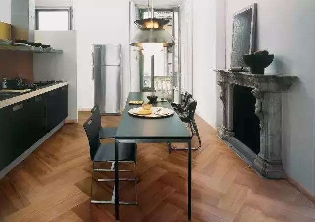 木地板的优缺点及危害,木地板与复合木地板的优缺点