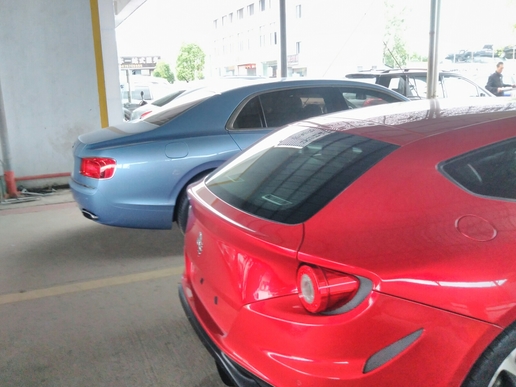 太有钱了！浙江二手车从业者带你看看正在准备过户的二手豪车们