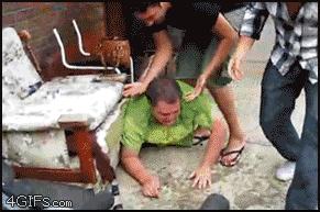 如果你的女朋友太漂亮怎么办,女朋友特别粘人晚上睡觉还要抱着