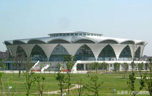 中部六省体育场都这么霸气，看完觉得可以举办世界杯了