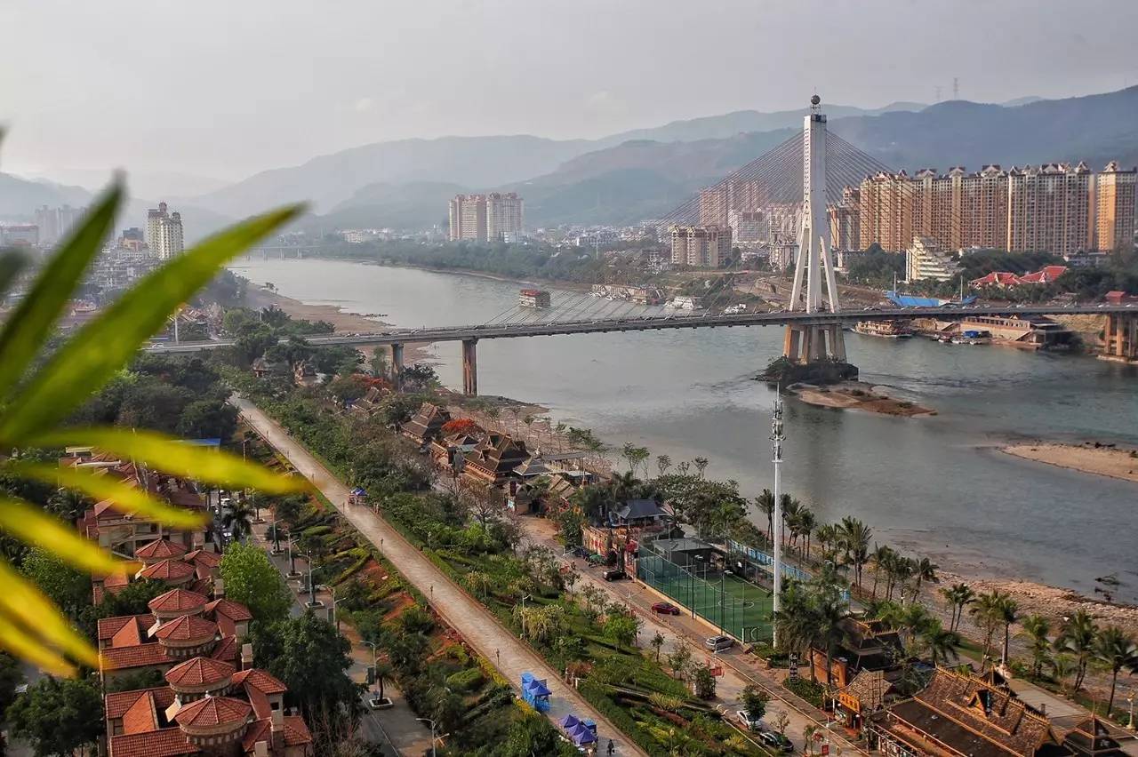 徐千雅彩云之南西双版纳,彩云之南云南西双版纳景色