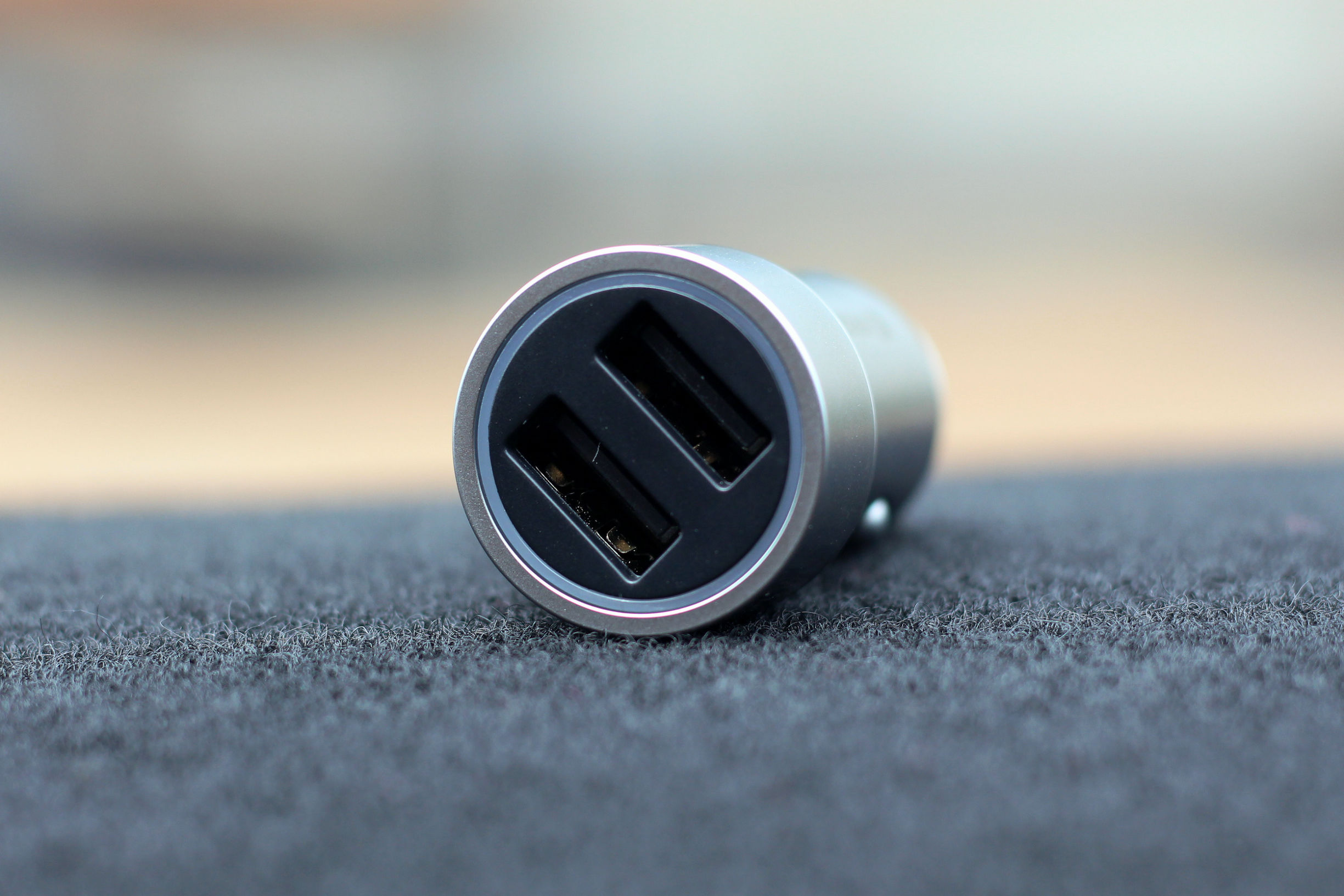 能充电的*弹子**头，网易车载充电器体验