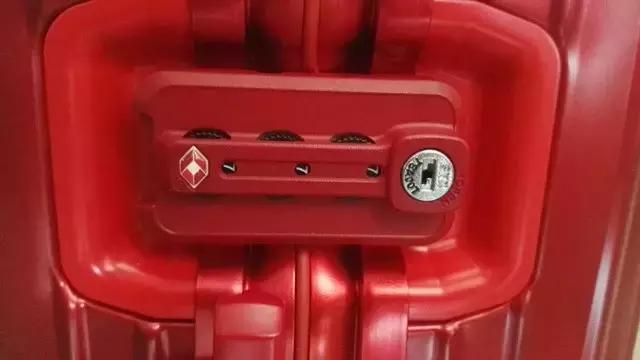 小黄人行李箱密码忘记了怎么开,omi行李箱密码忘记了怎么办