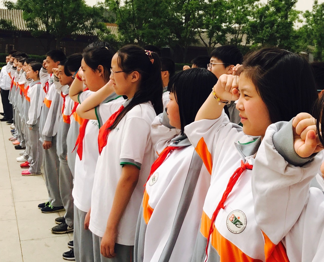 不忘初心青春献党,不忘初心薪火相传是什么意思