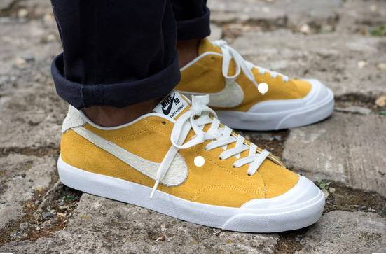 曾经这些鞋穿在脚下我没有珍惜,现在我跪着也找不回来了