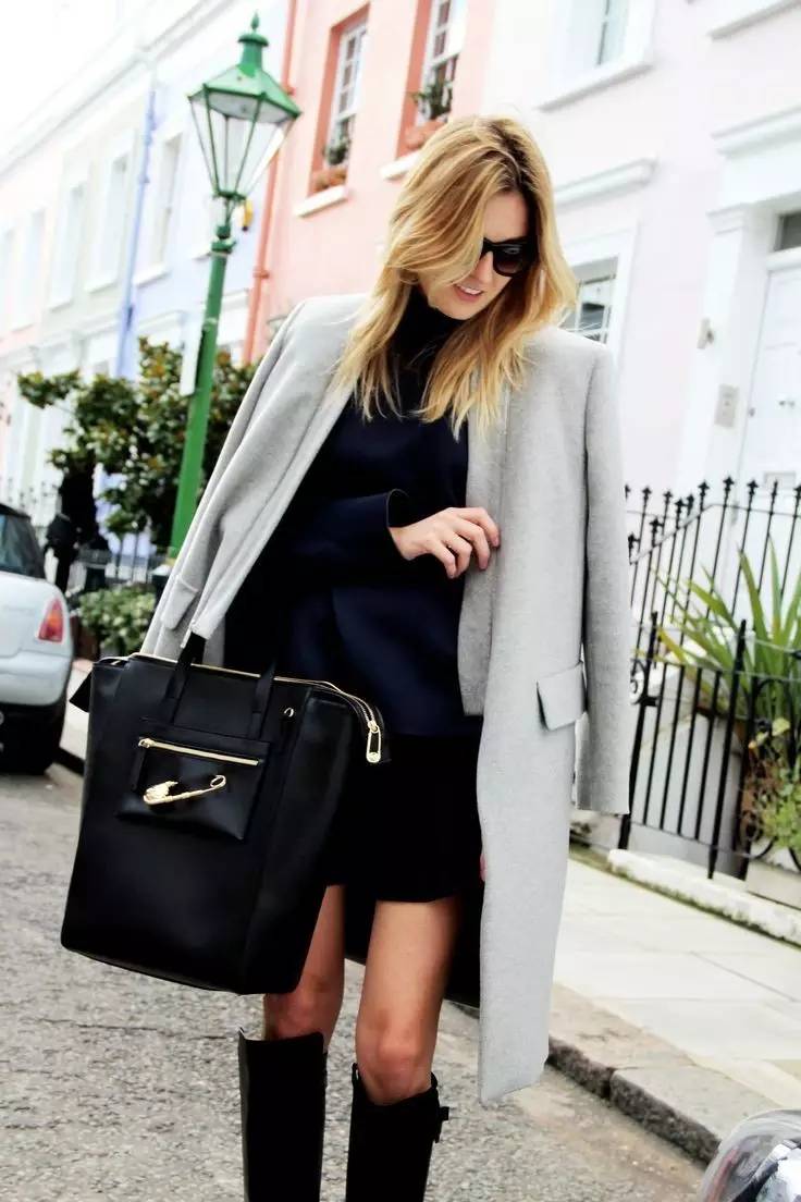 试着在衣服上添加超热门小玩意——别针！