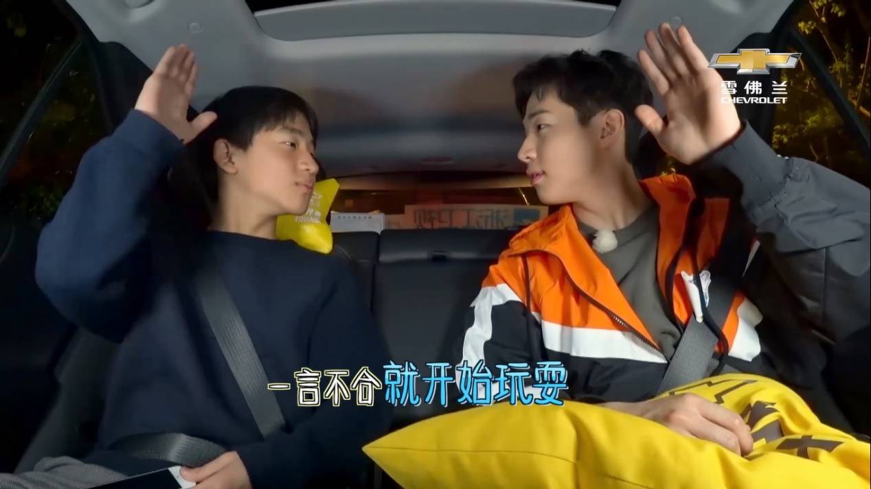 厉害了！刘宪华竟遇迷你版“弟弟”，两人相似度高达99%！