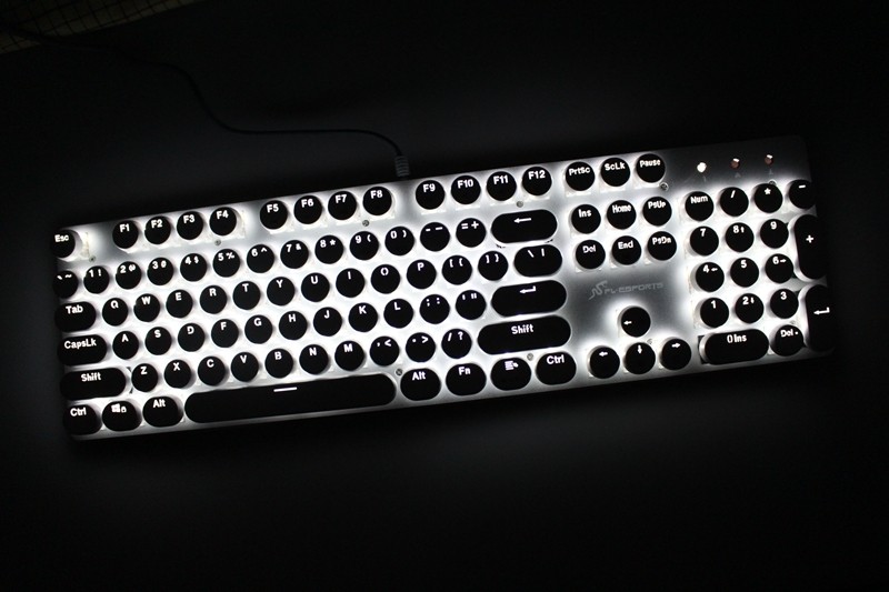 机械键盘蒸汽朋克推荐,朋克蒸汽机械键盘适合什么键帽