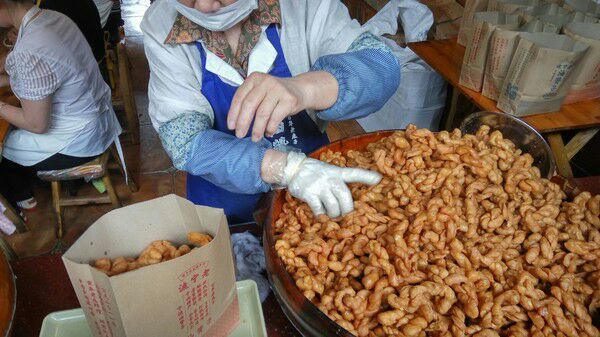 宁波南塘老街介绍,穿越百年的街市