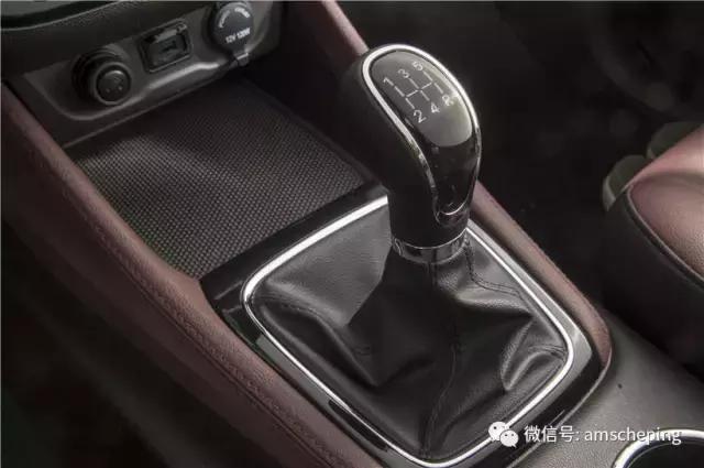 长安凌轩和宝骏730对比视频,长安凌轩对比新款730