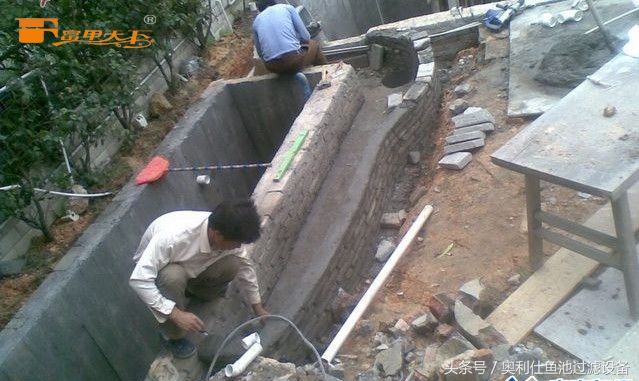 大型鱼池建造过程及施工方法,省钱鱼池建造过程及施工方法