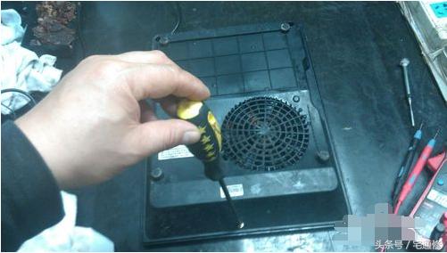 电磁炉不通电的原因及维修方法,电磁炉通电有嘀声就是开不起机