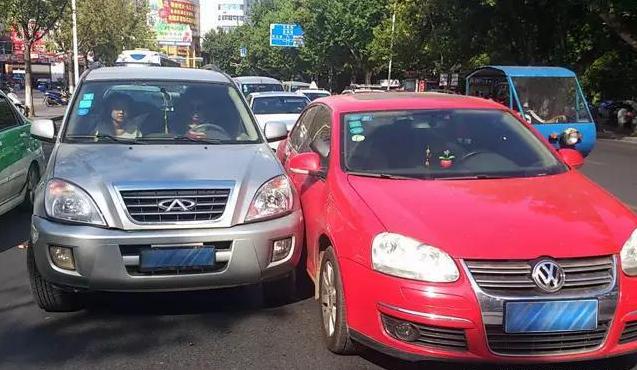 开车怕剐蹭，学会理赔流程很省心