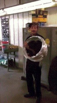 总有一瞬间感觉眼前的事发生过,总感觉要发生什么大事