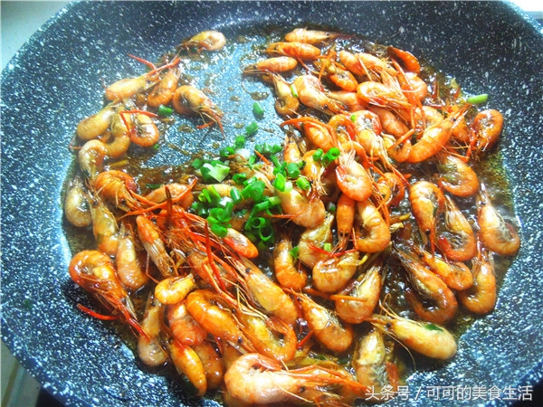油爆清水河虾,壳肉分离的油爆虾