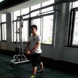 健身房练腿器械使用方法,健身房练肩器械使用大全讲解