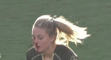 总有一瞬间感觉眼前的事发生过,总感觉要发生什么大事