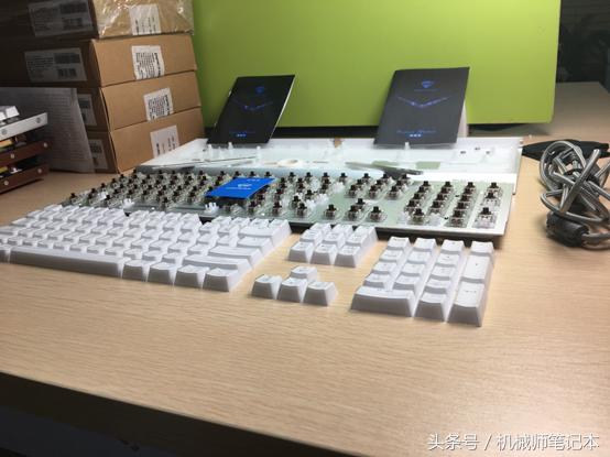 机械键盘白光版测评,cherry机械键盘推荐