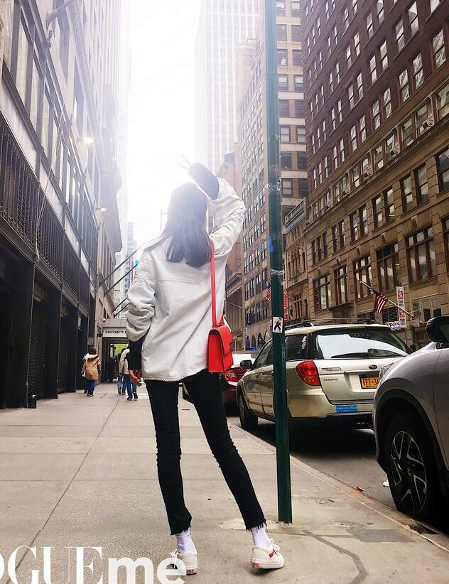 穿洞洞鞋的杨幂,杨幂vans闪电鞋