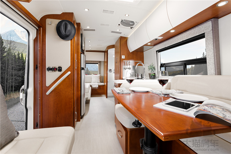 奔驰房车斯宾特豪华大空间,奔驰豪华房车零下50度旅行