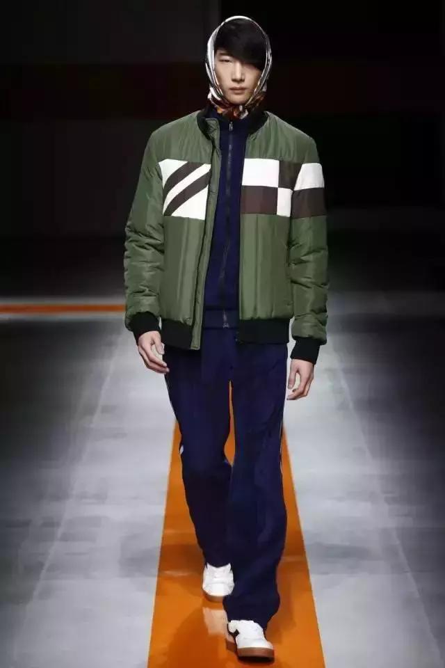 轻奢感衬衫牛仔阔腿裤,花衬衫阔腿裤男