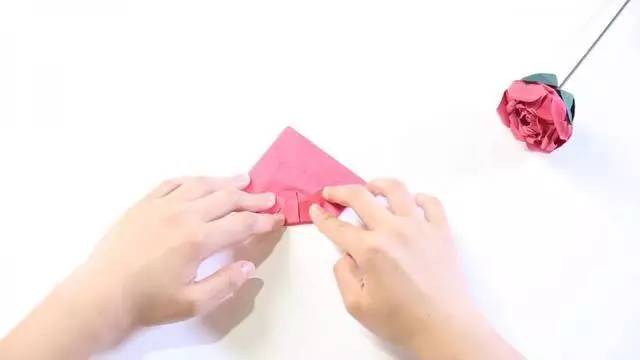 幼儿园最新卡纸手工花,幼儿园手工作品简单又好看卡纸花