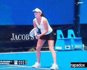 总有一瞬间感觉眼前的事发生过,总感觉要发生什么大事