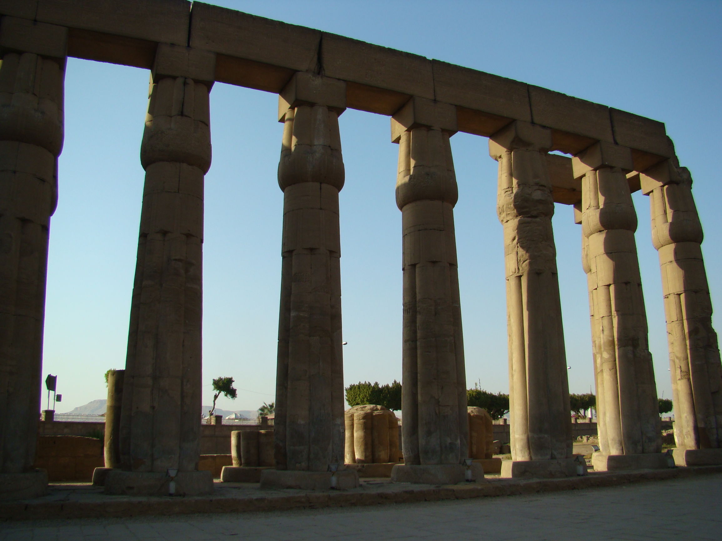 埃及三大著名的金字塔,埃及金字塔探秘纪录片