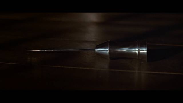 要不是导演*拍偷**女明星，这个很多人心目中的经典画面就不复存在了