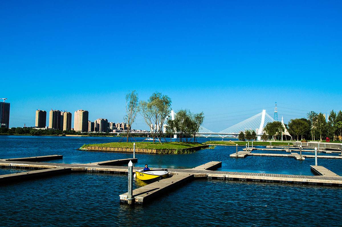 沈阳的海边浑河,远看是海近看是湖