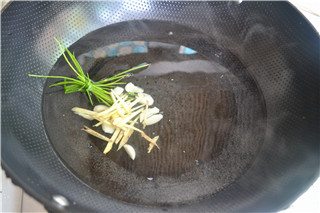 白灼基围虾和花甲,白灼基围虾怎么做