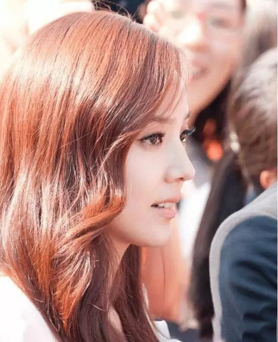 鼻子垫的太往上了,鼻子垫得不高是不是不容易歪