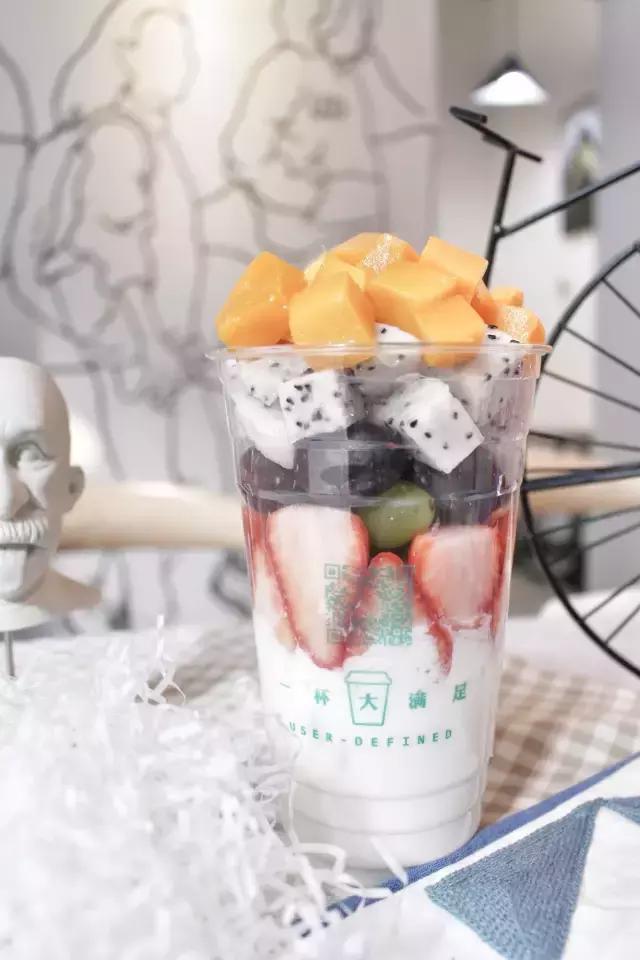 超大杯水果茶抖音团购,网红水果杯700ml