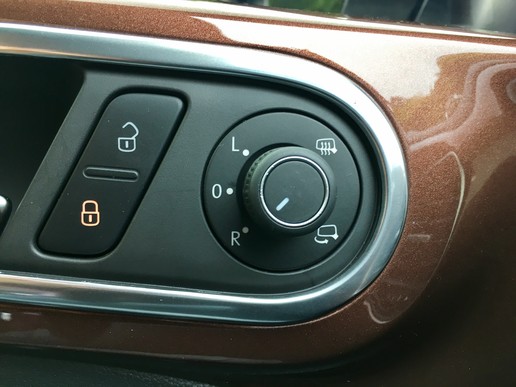 新到17年大众甲壳虫,14年大众甲壳虫白色驾驶感受