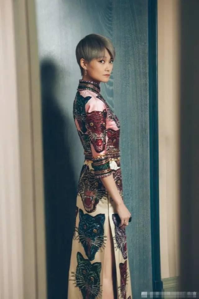 李宇春奇葩礼服,戛纳红毯李宇春5分钟造型