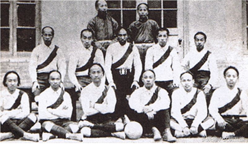 喝花酒吃火锅，新式学生请假参加科举考试：京师大学堂遗址旧事