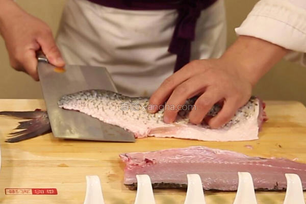 鱼肉怎么做才能不咸又好吃,鱼肉怎么做不腥又嫩