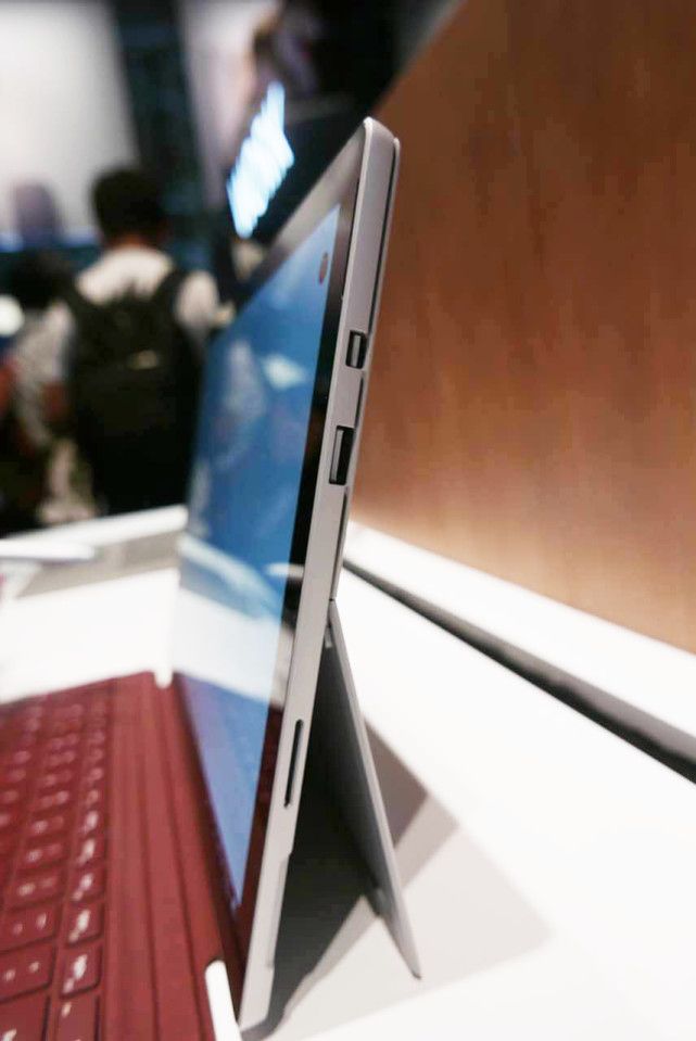 微软surfacepro4抖屏,微软surfacepro8拆机