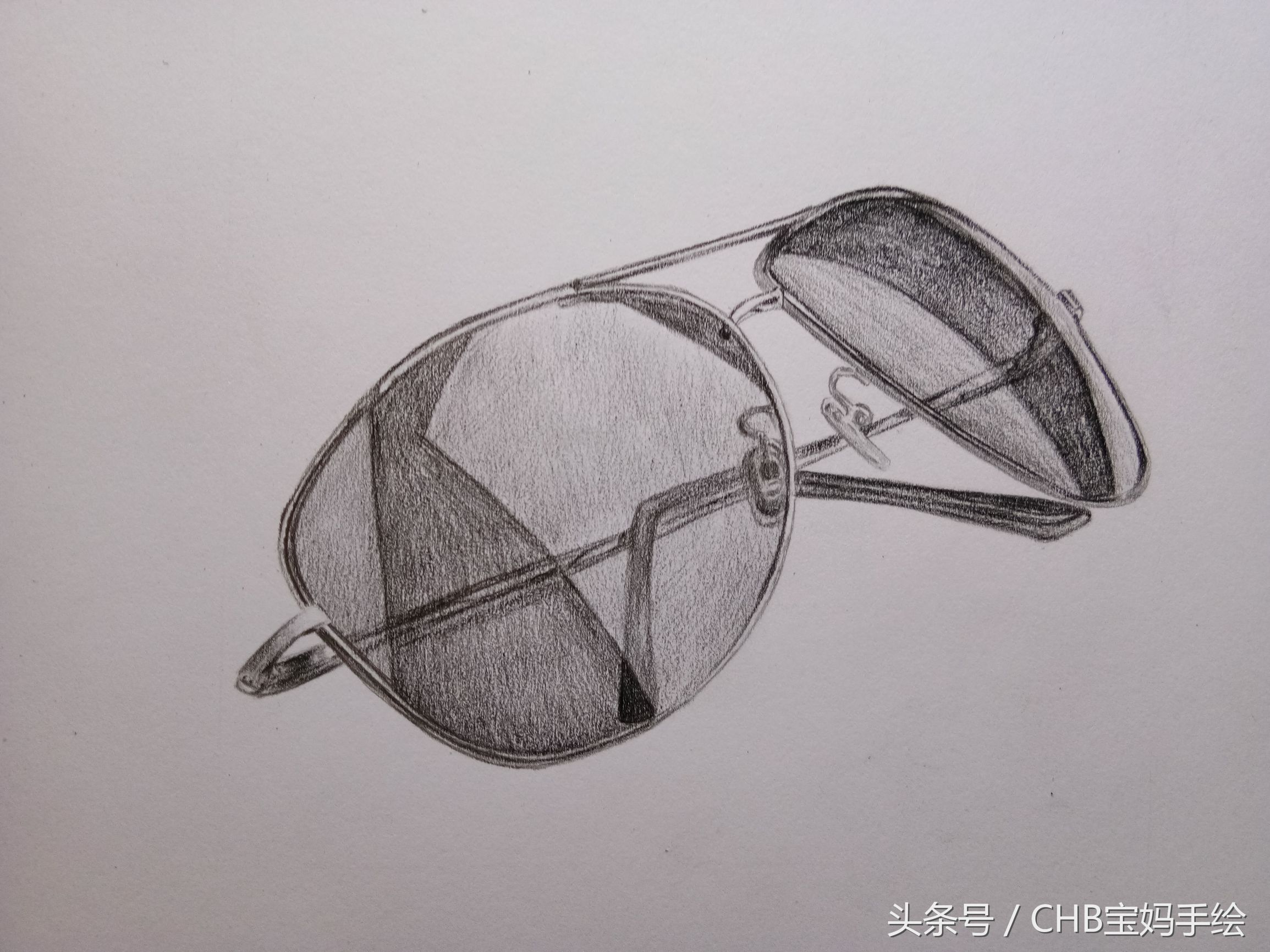 彩铅怎么画眼睛又简单又漂亮,彩铅上色眼镜