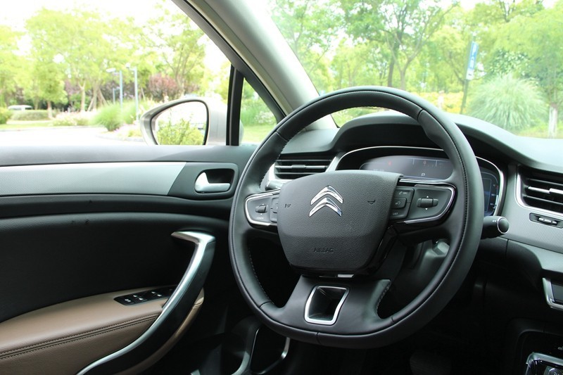 全新雪铁龙凡尔赛c5x试驾视频,雪铁龙suv天逸c5试驾视频