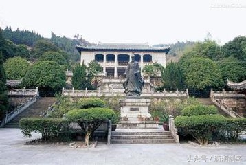 屈原为何要投汨罗江自杀?