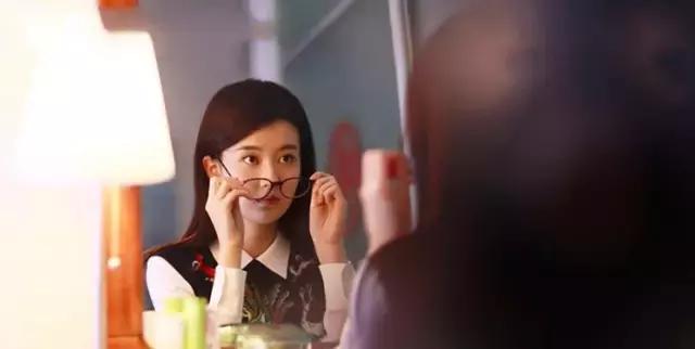 欢乐颂2关关反抗父母,欢乐颂的乖乖女关关