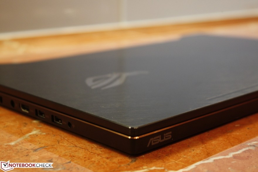 比雷蛇更好的产品,华硕rog月刃对比雷蛇