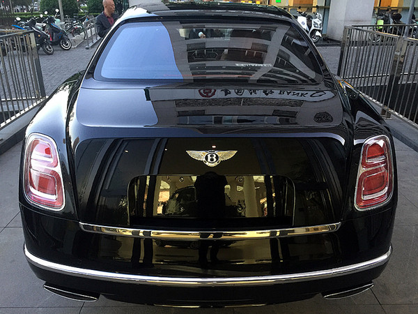 十万以内堪比迈巴赫的汽车,后排堪比迈巴赫的国产车